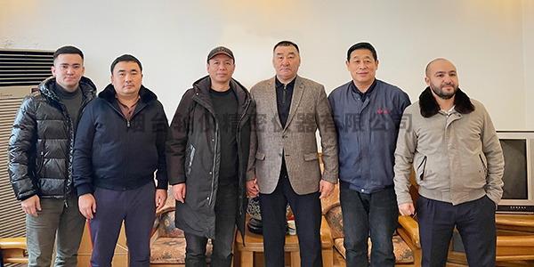 ���գ����_��˹̹�͑����˾ǢՄ�I(y��)�������_���O�䶨������